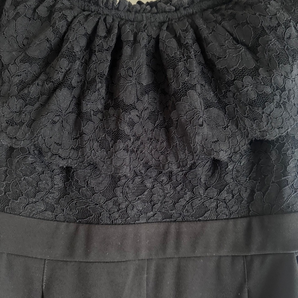 Express Black Off The Shoulder Lace Bodice Tapered Leg Jumpsuit Size 8 - Picture 8 of 9